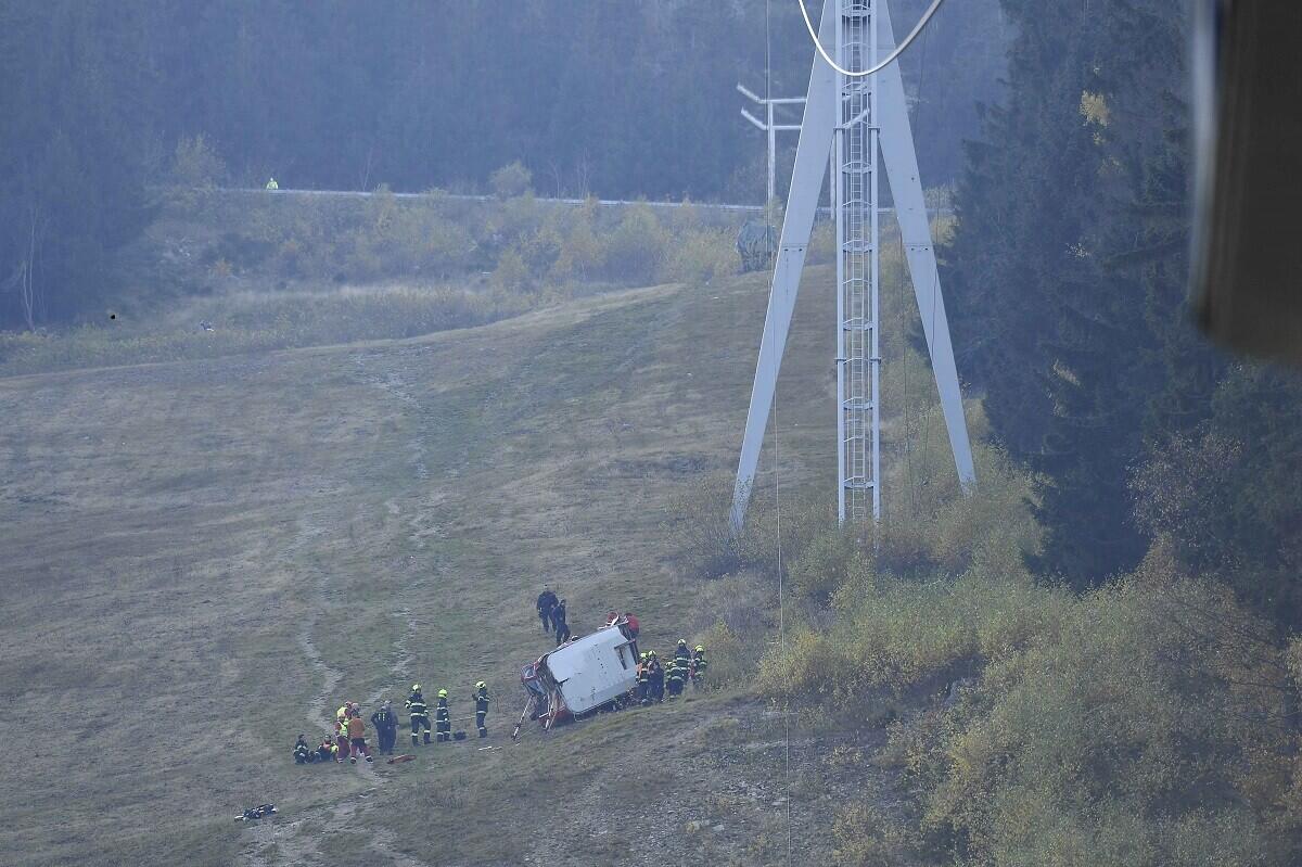 Fotografie pádu lanovky z 31.10.2021, foto: Artur Irma